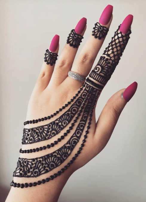 Jewelery Shaped Arabic Mehndi Designs